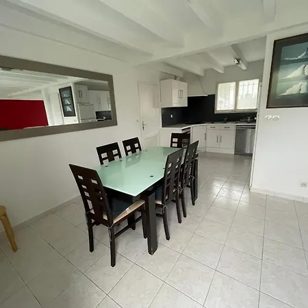 Holiday home Maison Lore Mendi Elbarron