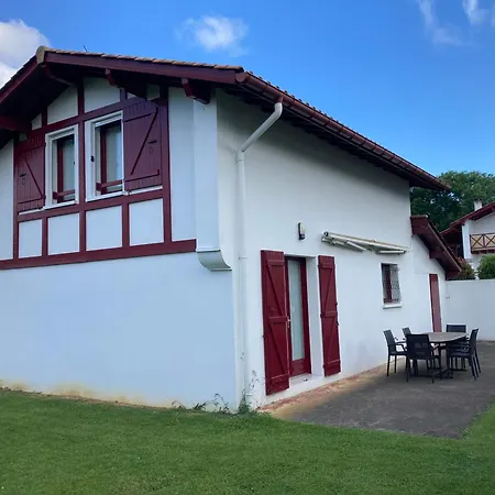 Maison Lore Mendi Elbarron * Saint-Pee-sur-Nivelle