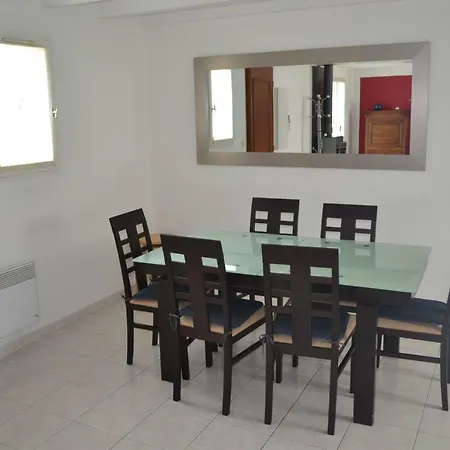 Holiday home Maison Lore Mendi Elbarron